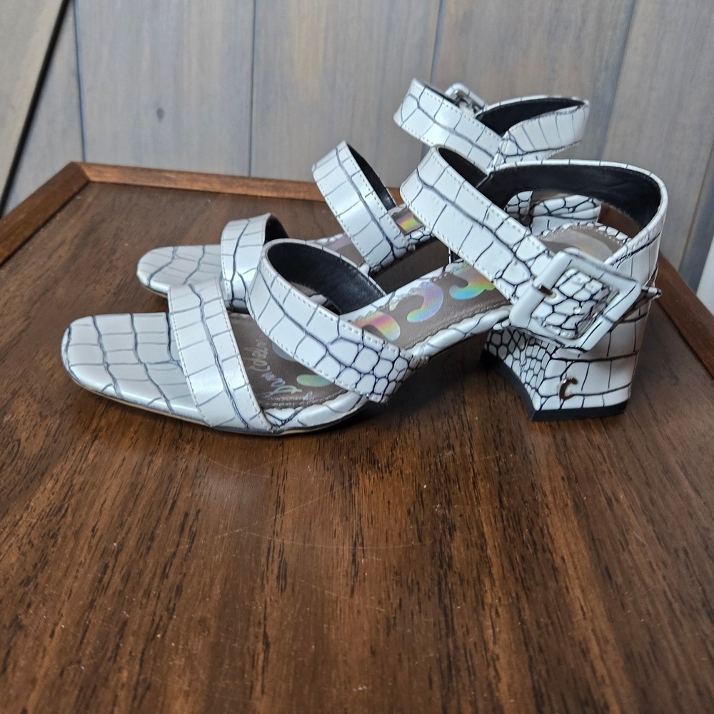 Circus Sam Edelman Strappy Block Heel Sandals Womens 6 White Black Croc Shoes